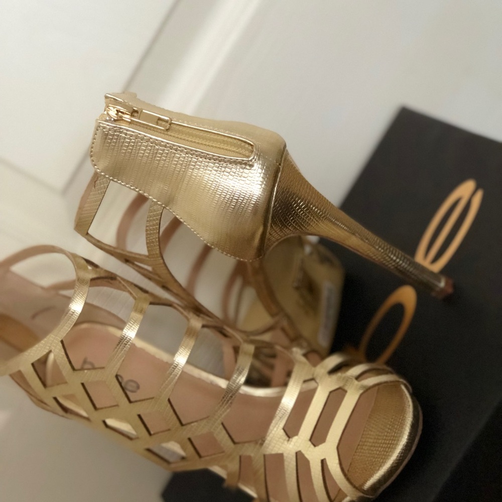 Gold Heels💛